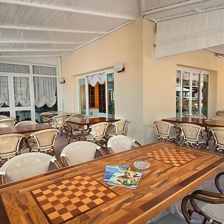 Hotel Saint Tropez Spa & Restaurant ลิโด ดิ ซาวิโอ ภายนอก รูปภาพ