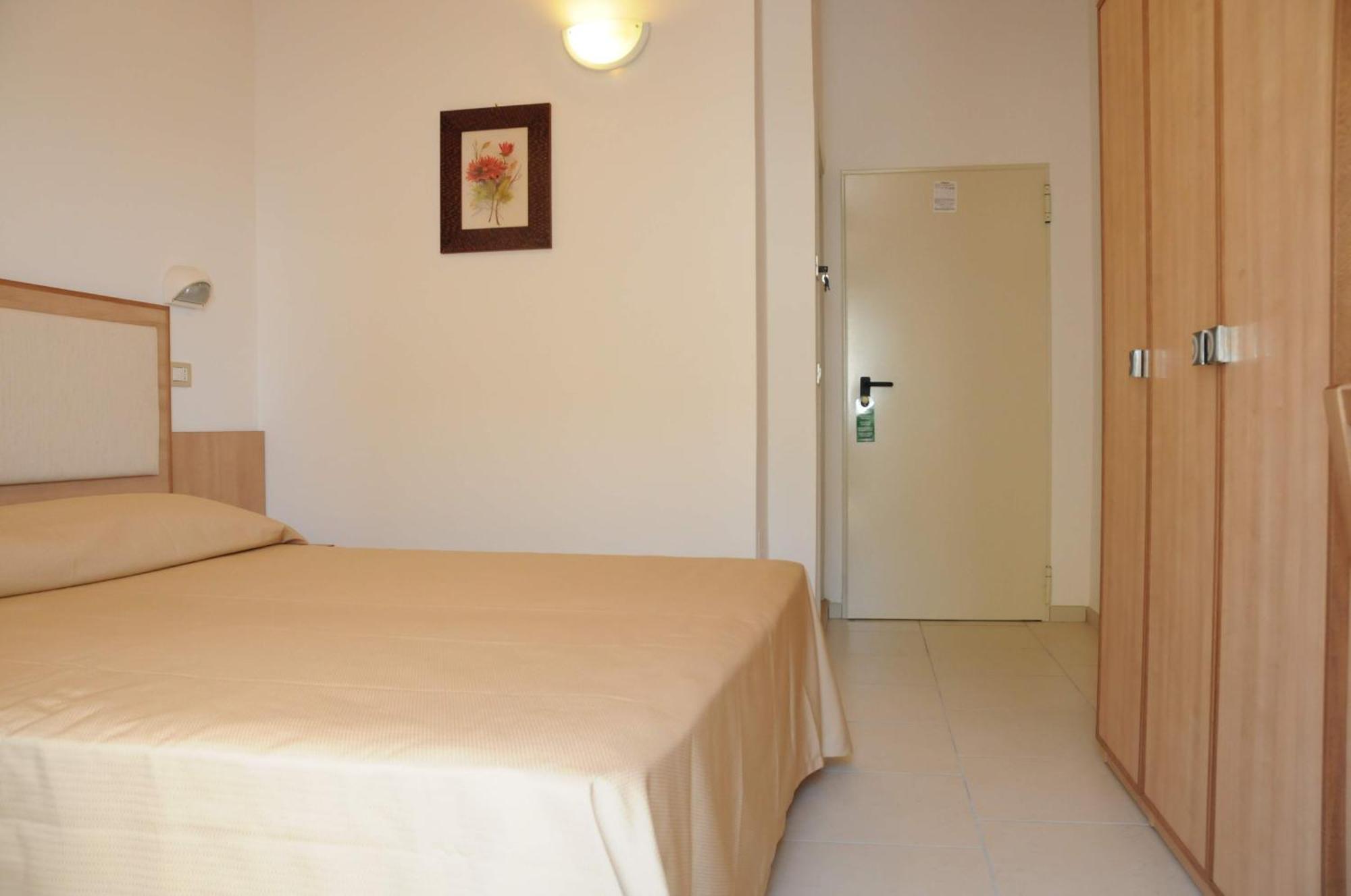 Hotel Saint Tropez Spa & Restaurant ลิโด ดิ ซาวิโอ ห้อง รูปภาพ