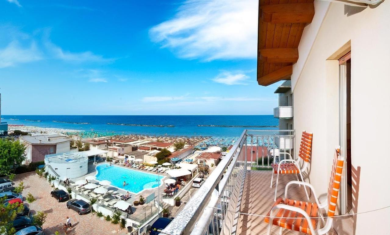 Hotel Saint Tropez Spa & Restaurant ลิโด ดิ ซาวิโอ ห้อง รูปภาพ