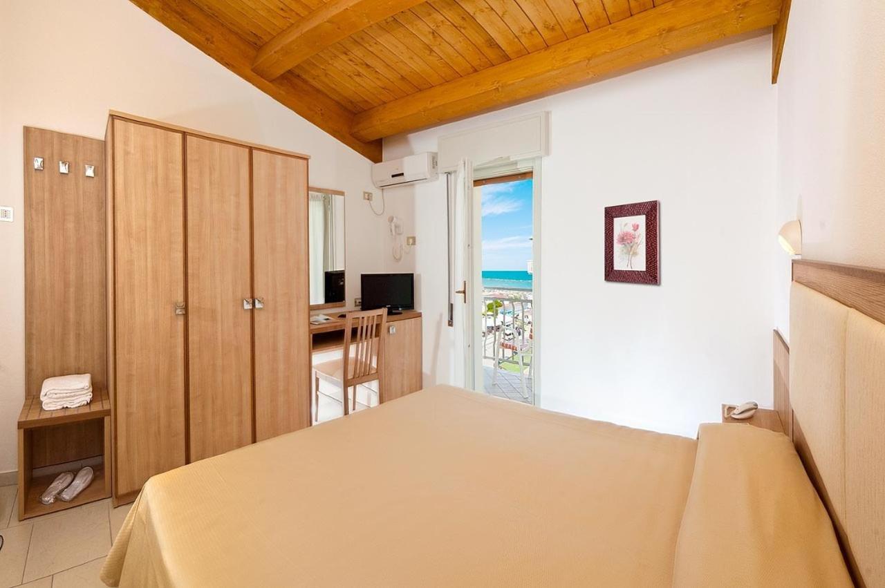 Hotel Saint Tropez Spa & Restaurant ลิโด ดิ ซาวิโอ ห้อง รูปภาพ